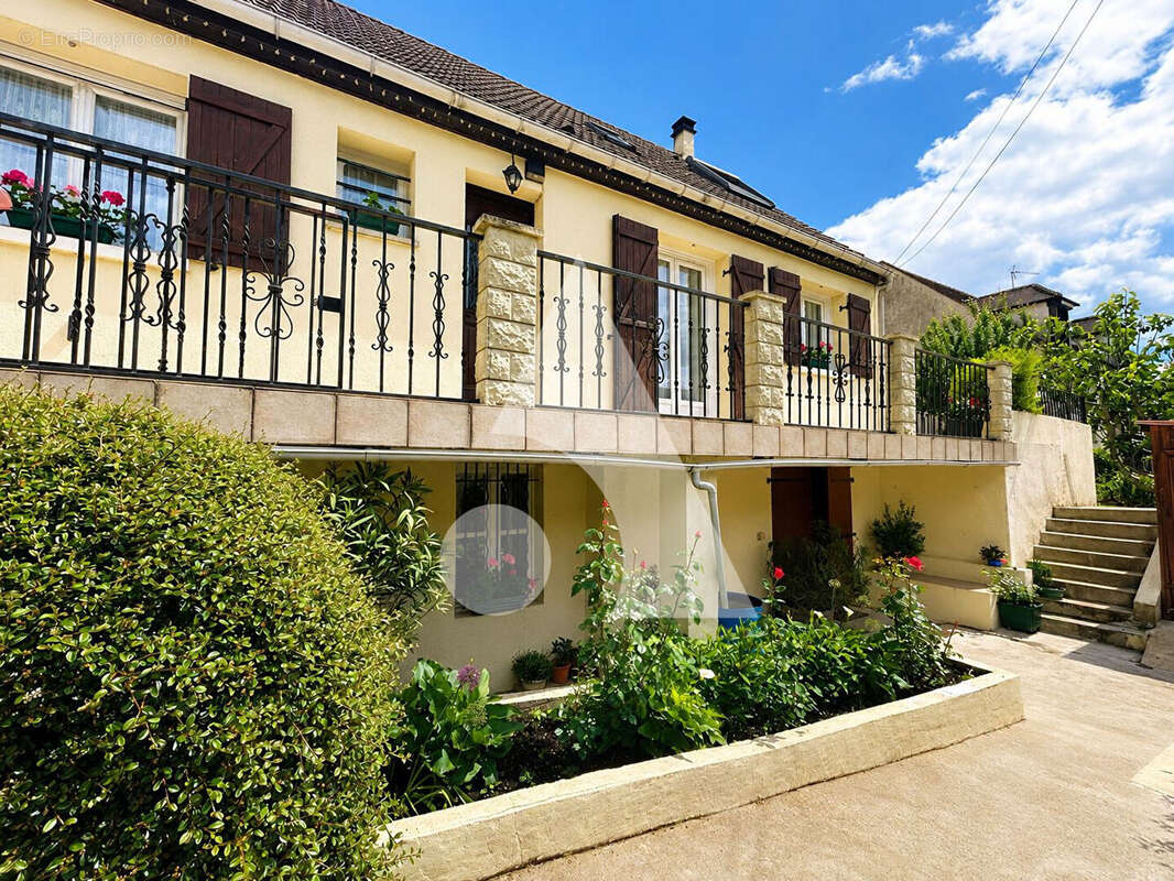 Maison à COULOMMIERS