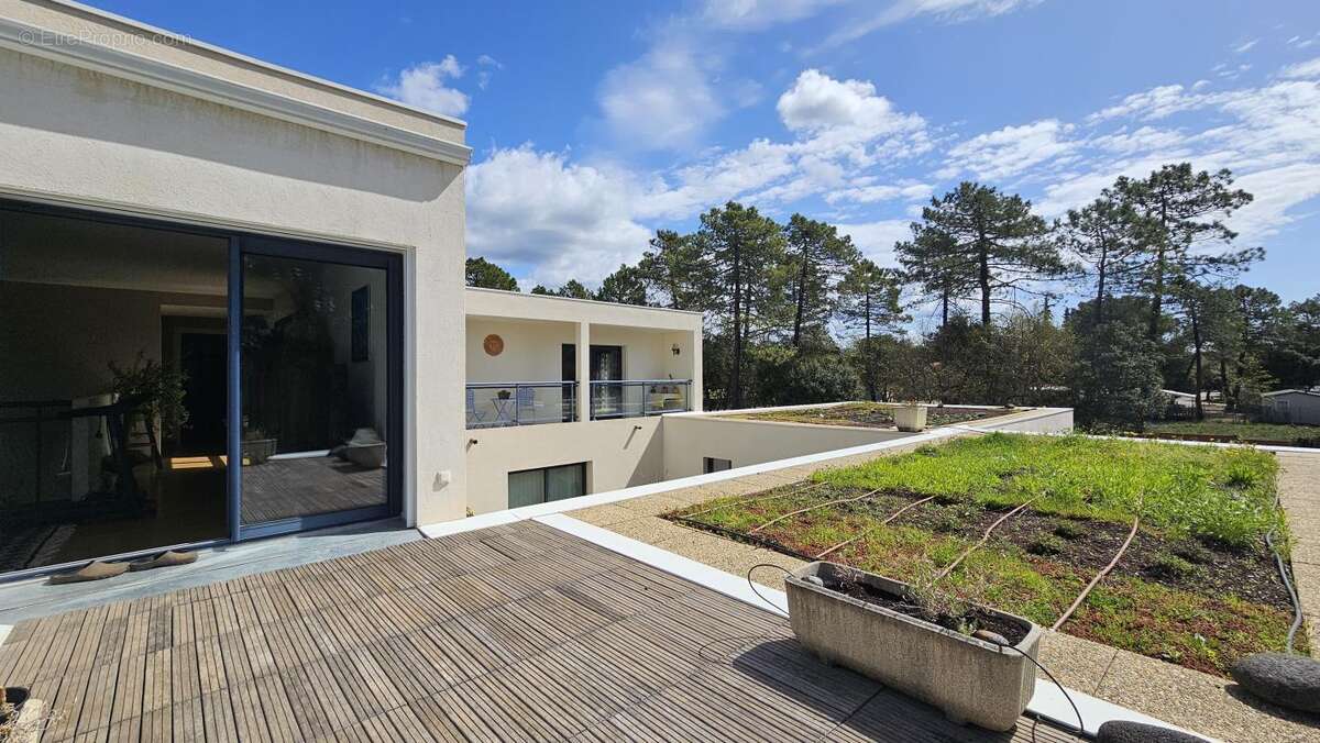 Maison à REGUSSE