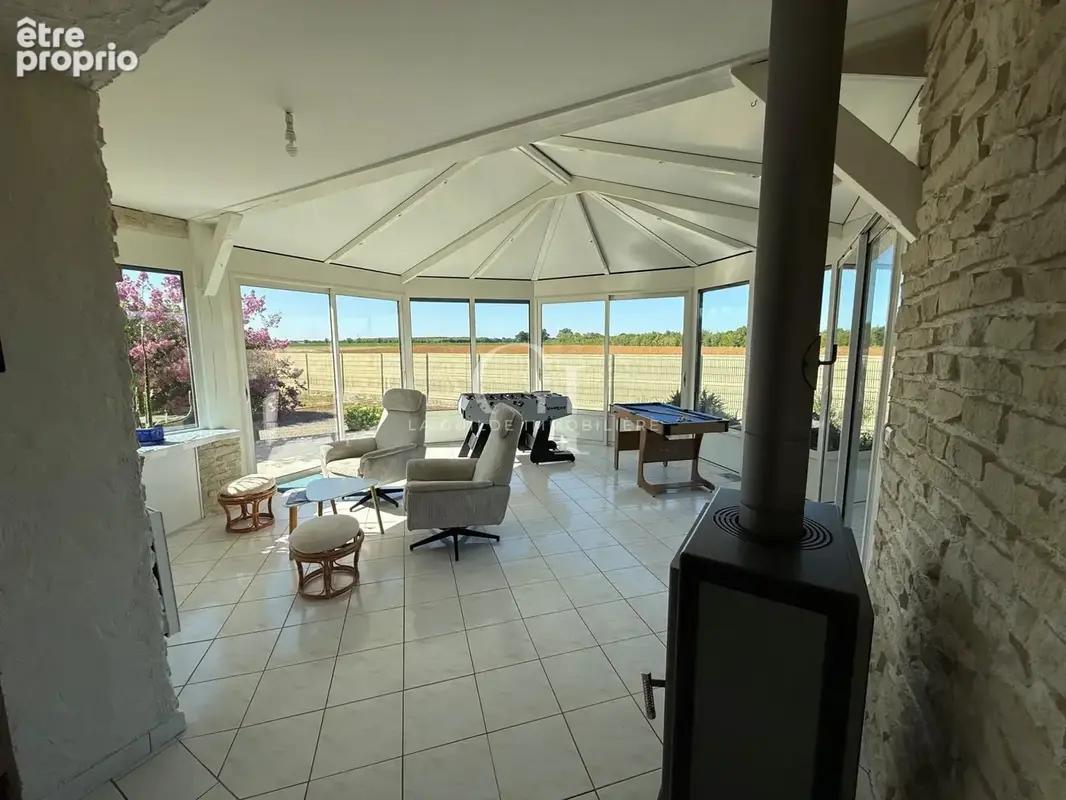 Maison 7 pièces 232 m² à vendre à Brain-Sur-L'authion (49800) - photo 4