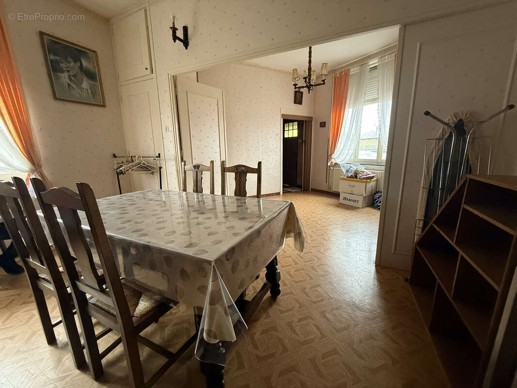 Maison à QUIEVY
