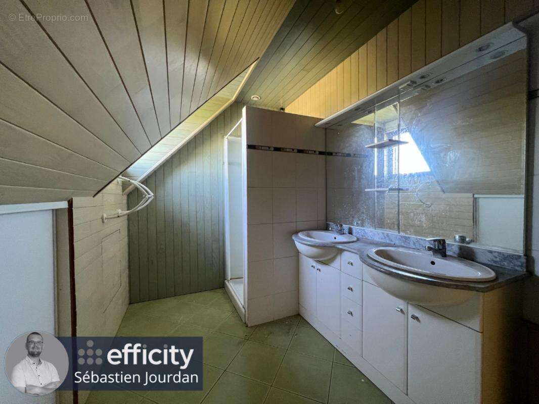 Maison à LOUVIGNE-DE-BAIS