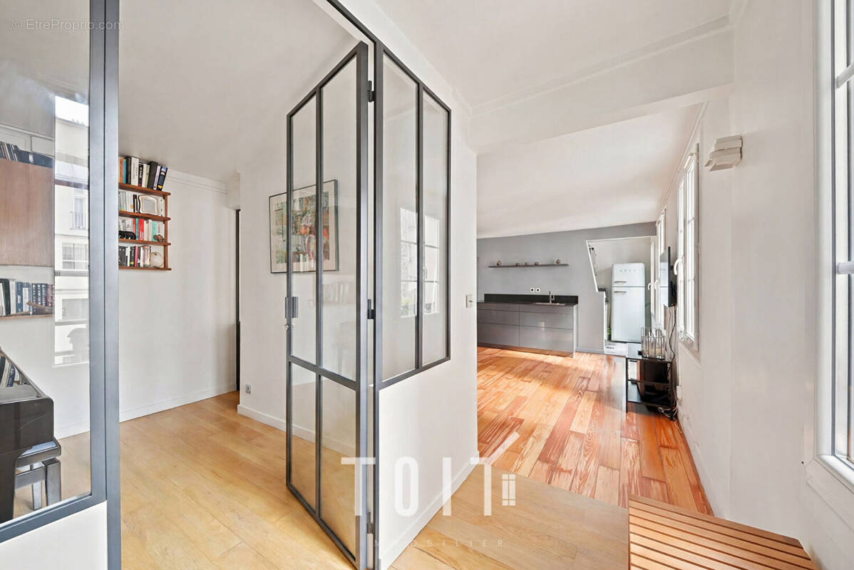 Appartement à PARIS-14E