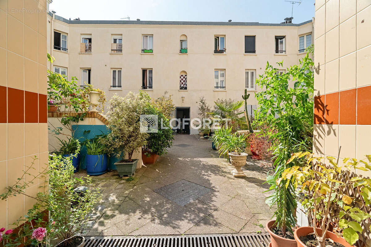 Appartement à PARIS-17E