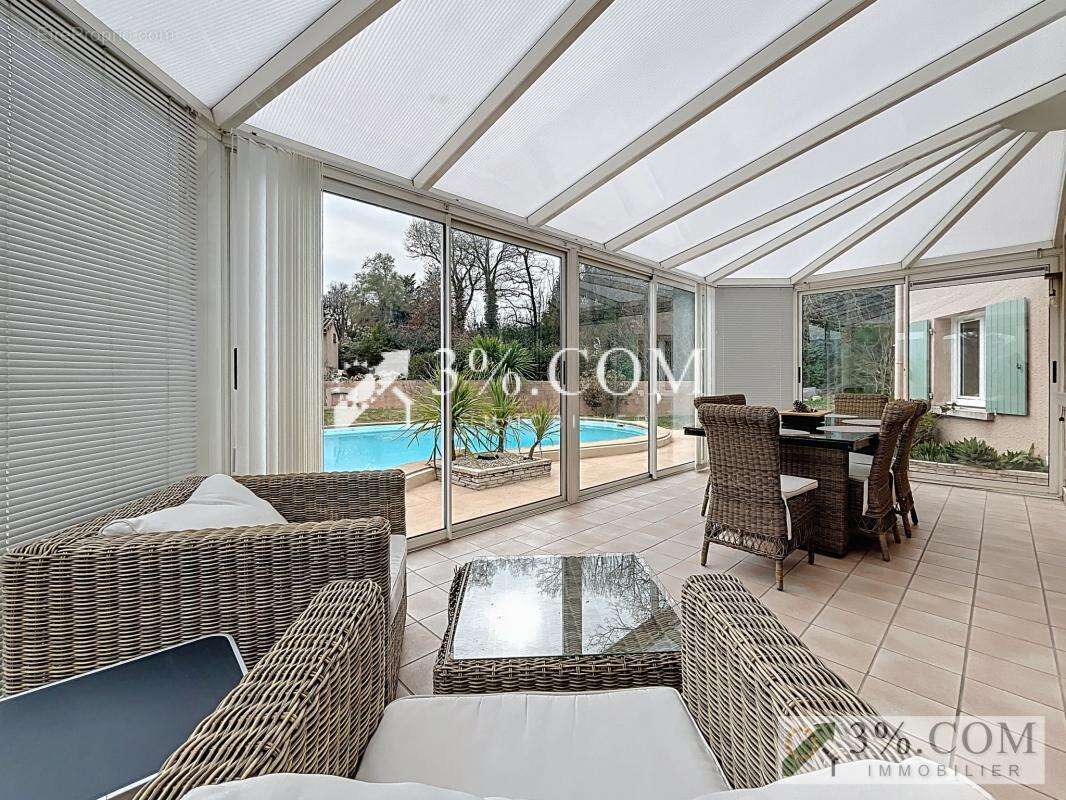 Maison à MONTELEGER