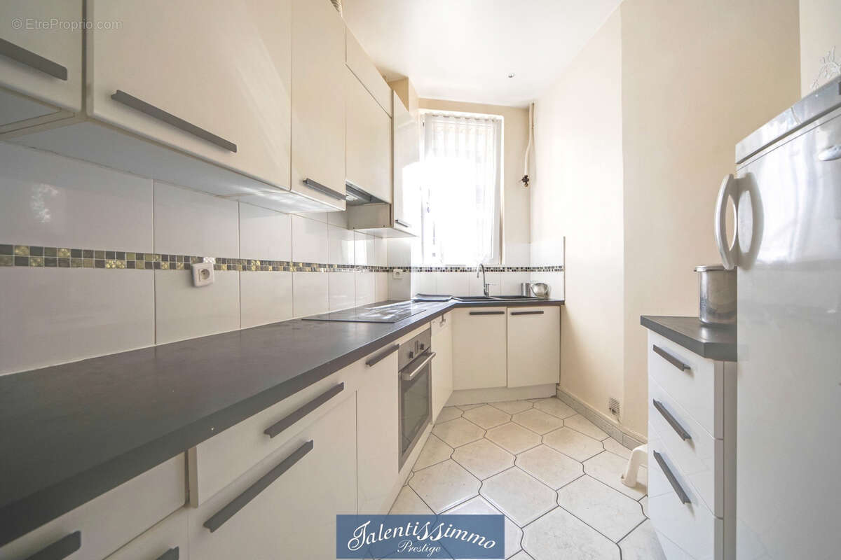 Appartement à PARIS-12E