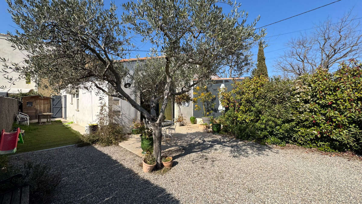 Maison à LES ANGLES