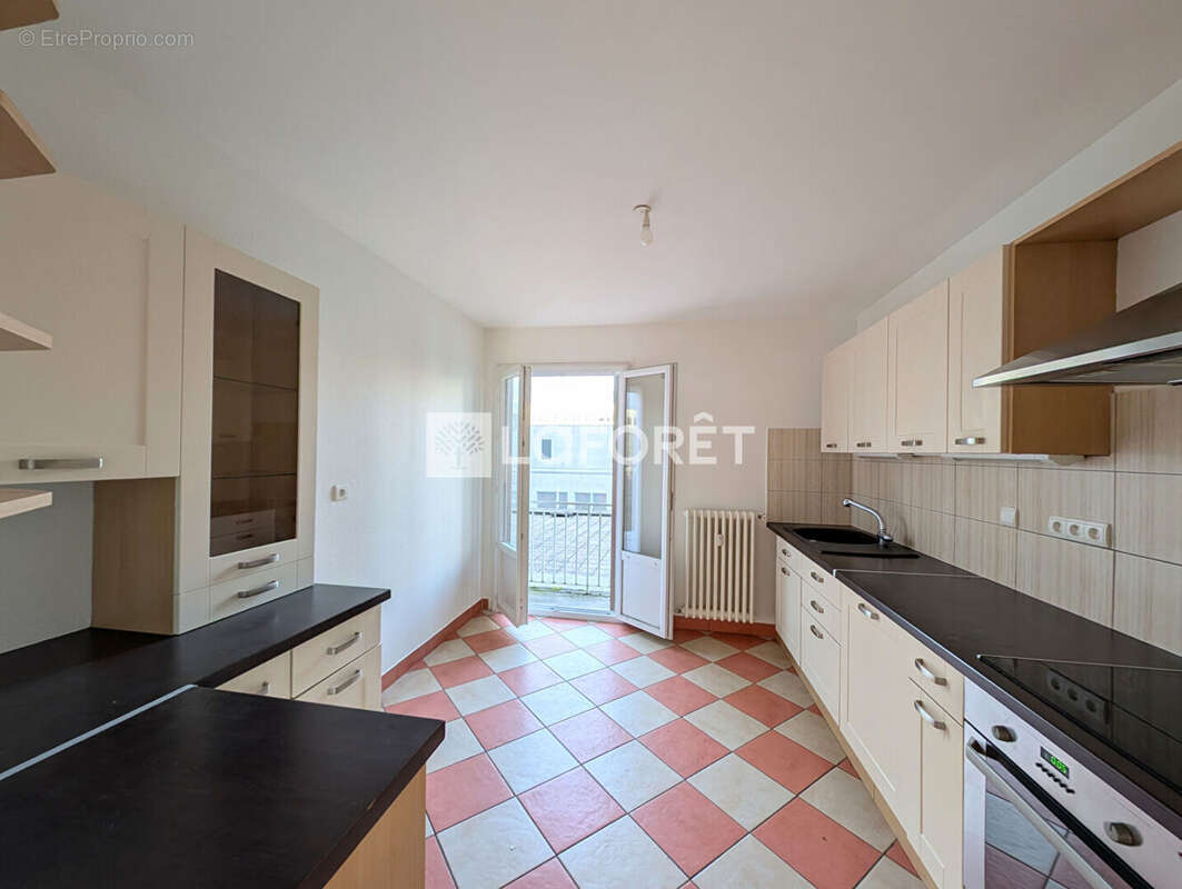 Appartement T3 73,22 m² secteur Mounier - photo 6