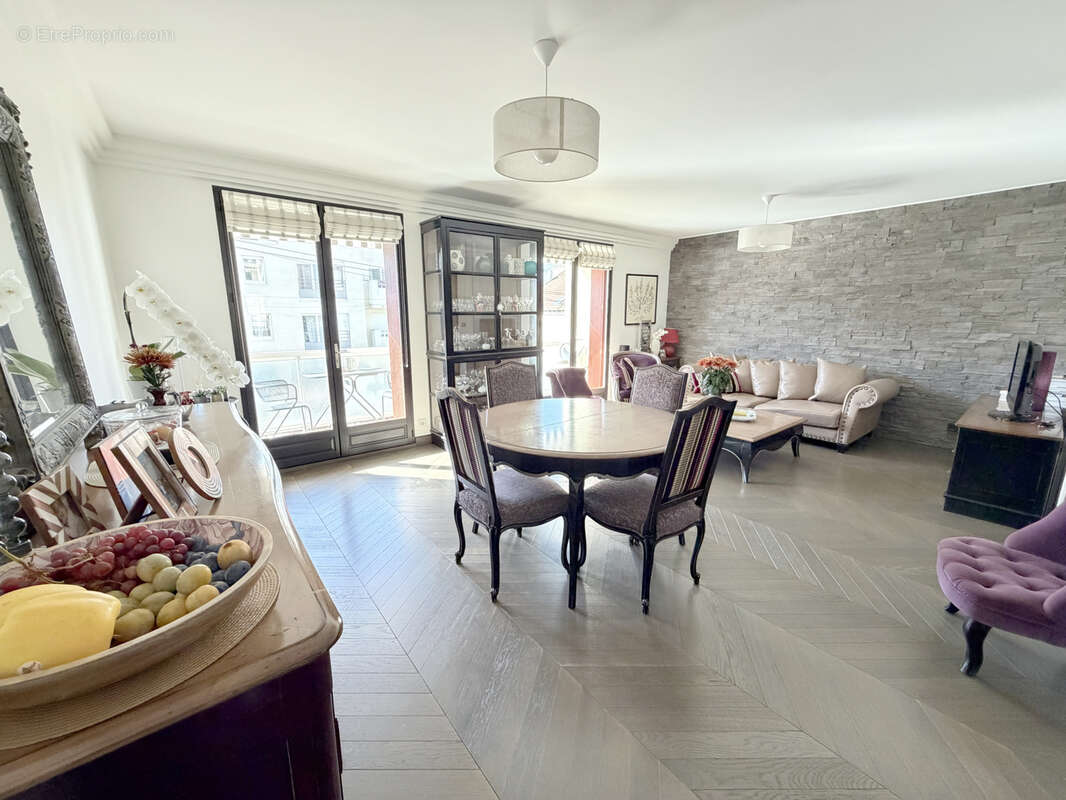 Appartement à SAINT-MAUR-DES-FOSSES