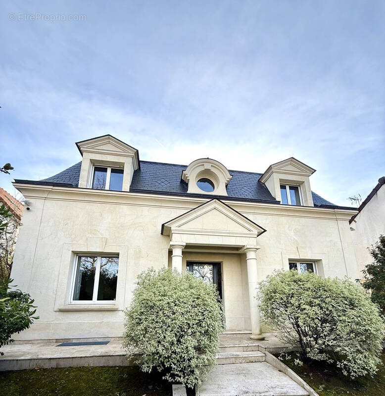 Maison à RUEIL-MALMAISON