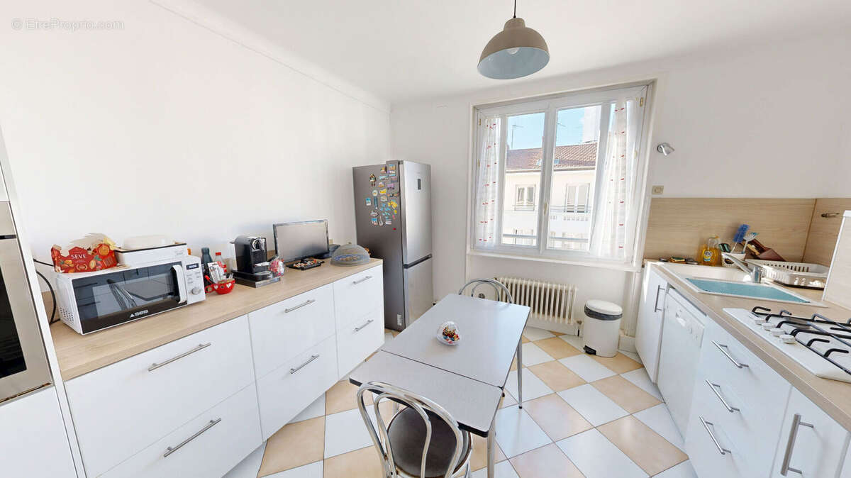 Appartement à LYON-7E