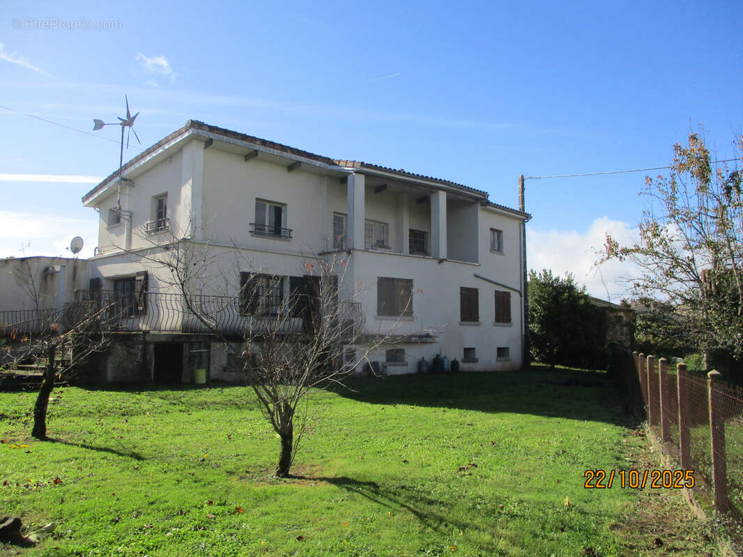 Maison à CEAUX-EN-COUHE