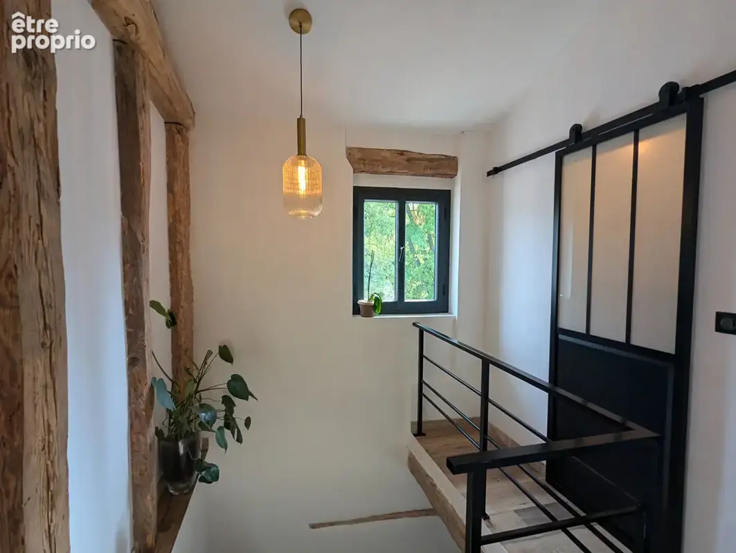 VILLECROZE maison rénovée de 138 m², 5 pièces, piscine au calme - photo 12