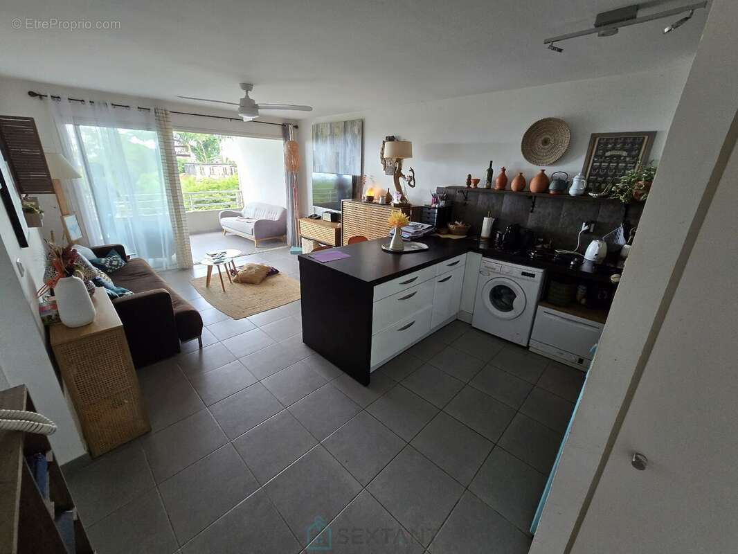 FORT-DE-FRANCE - BALATA  T2 de 42 m² + Terrasse 19 m² - photo 6