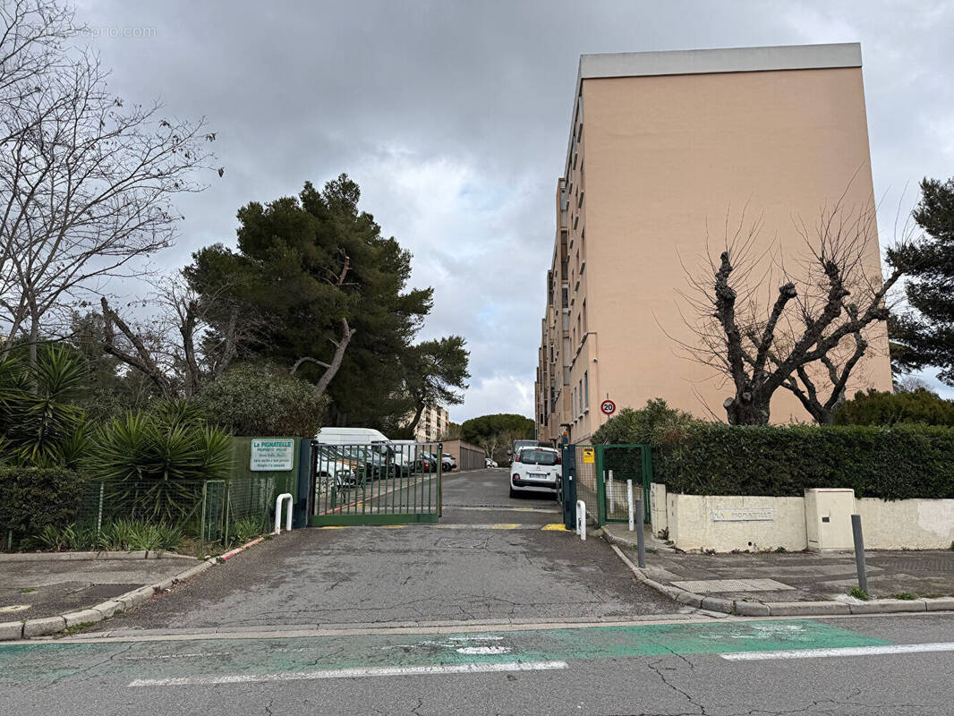 Autre à MARSEILLE-12E