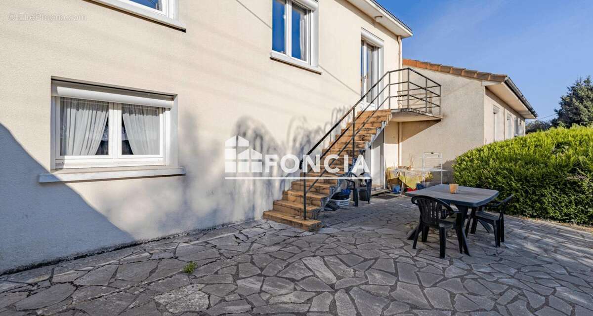 Maison familiale T6 – 140 m² – Quartier Hôpital - photo 2