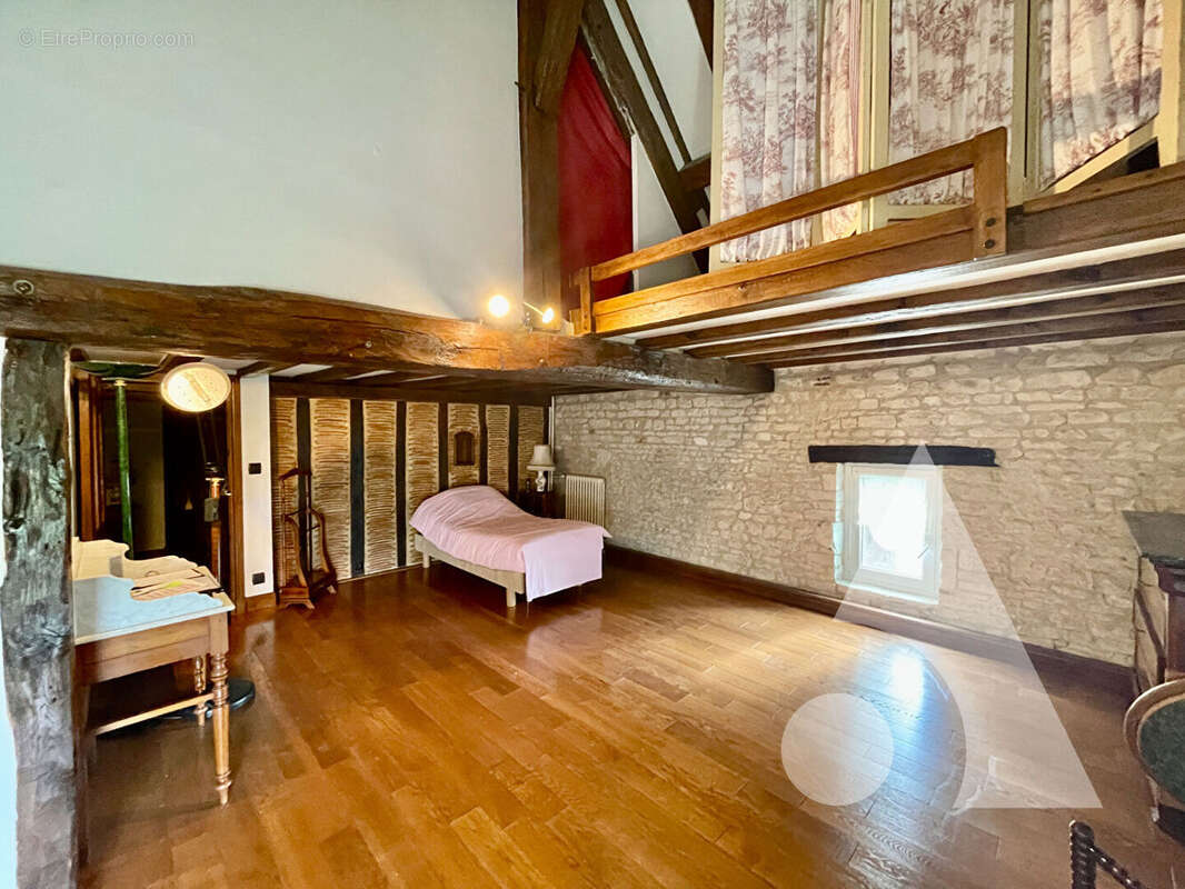 Maison Fays-la-Chapelle - 190 m² 4 chambres Terrain 2885m2 - photo 12