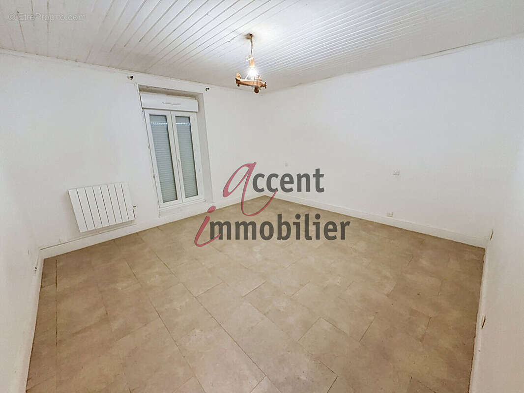 Maison 114 m² avec une cour, 3 chambres et atelier de 50m² - photo 9