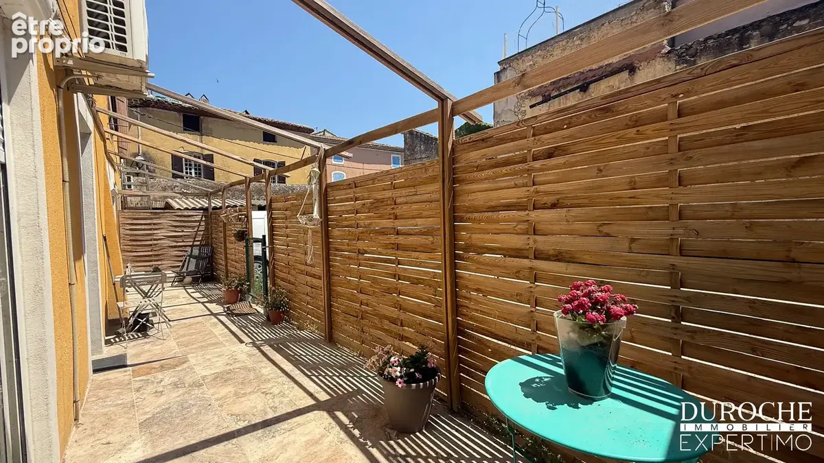 Caderousse   Appartement de plain-pied de plus de 100 m2 avec terrasse et parking privé - photo 6