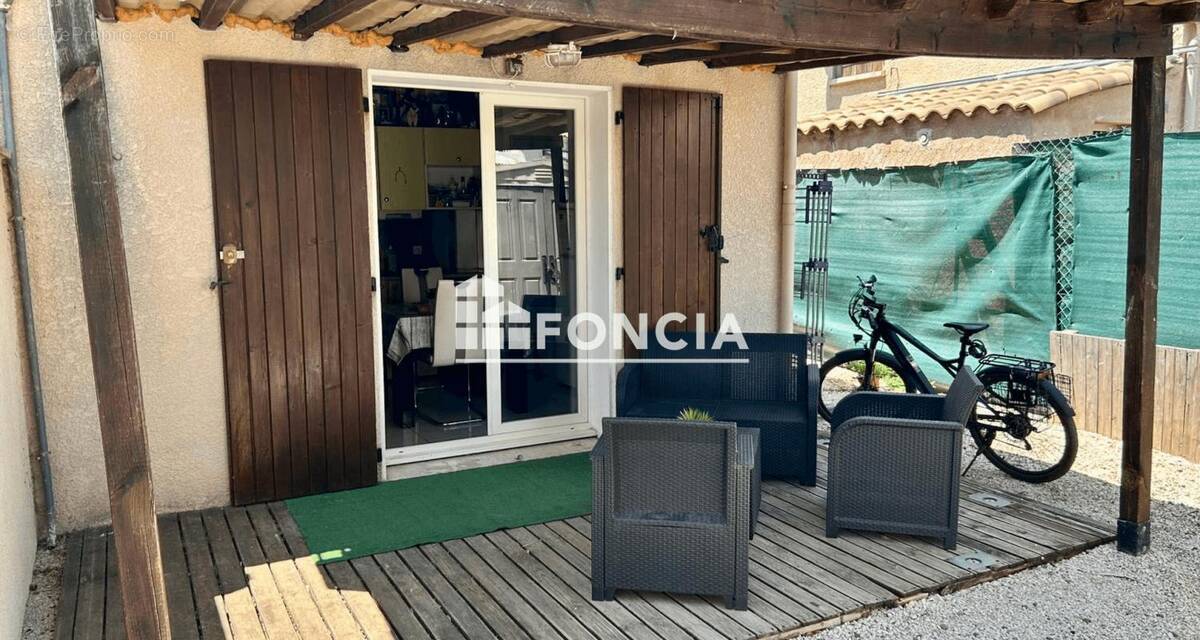 Maison à VIC-LA-GARDIOLE