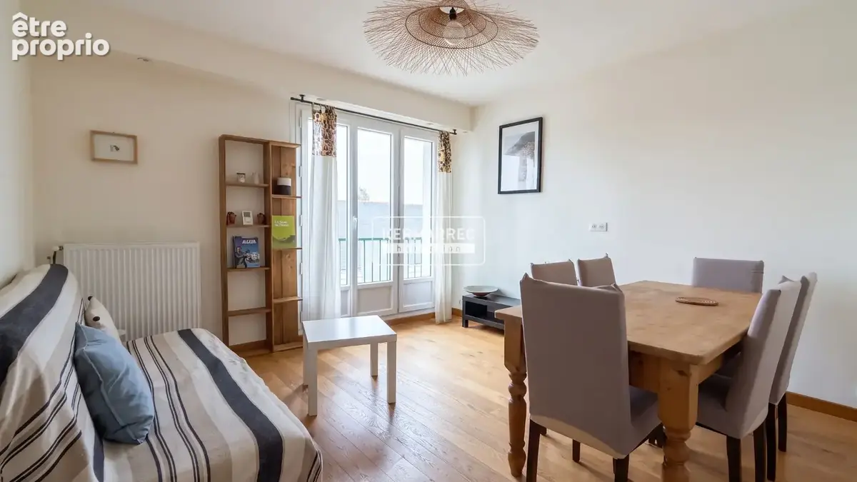 Appartement à REZE