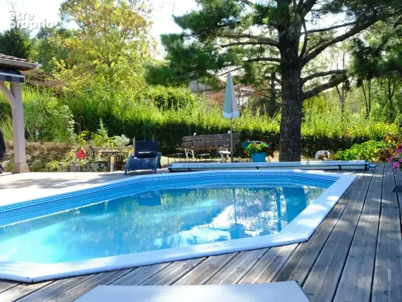 très Belle villa contemporaine F5 avec garage et piscine sur 1706m2 de terrain avec vue imprenable - photo 6