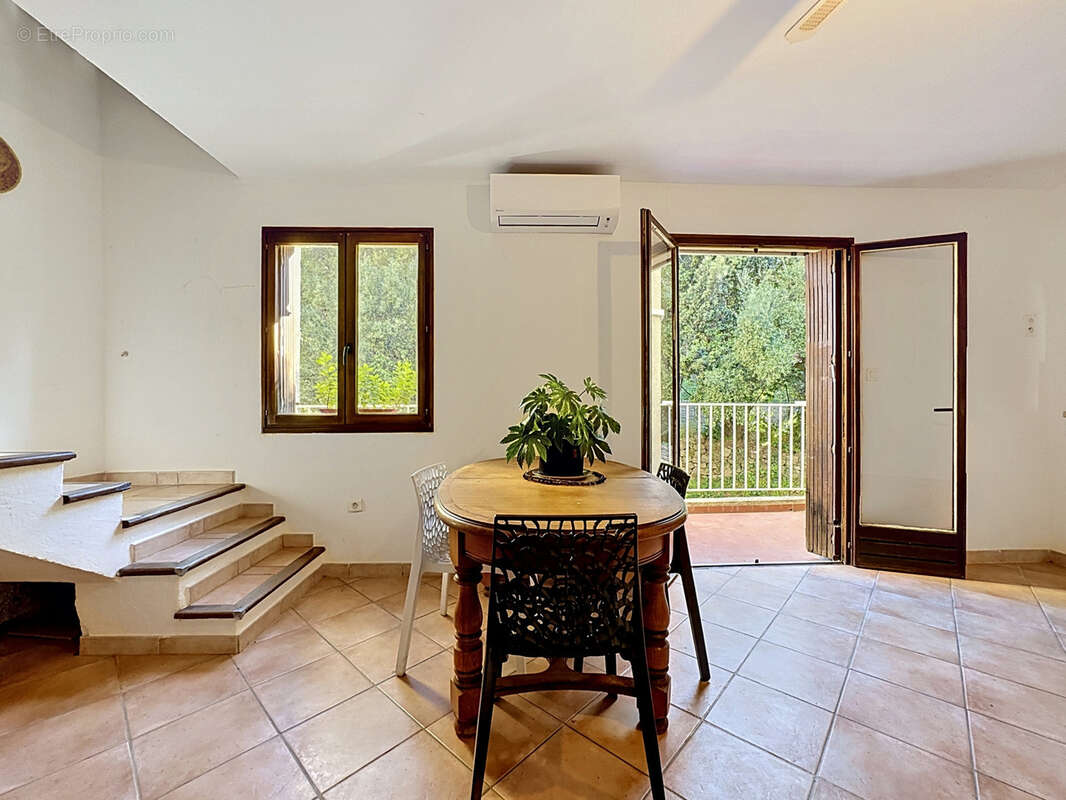 Appartement à SARI-SOLENZARA