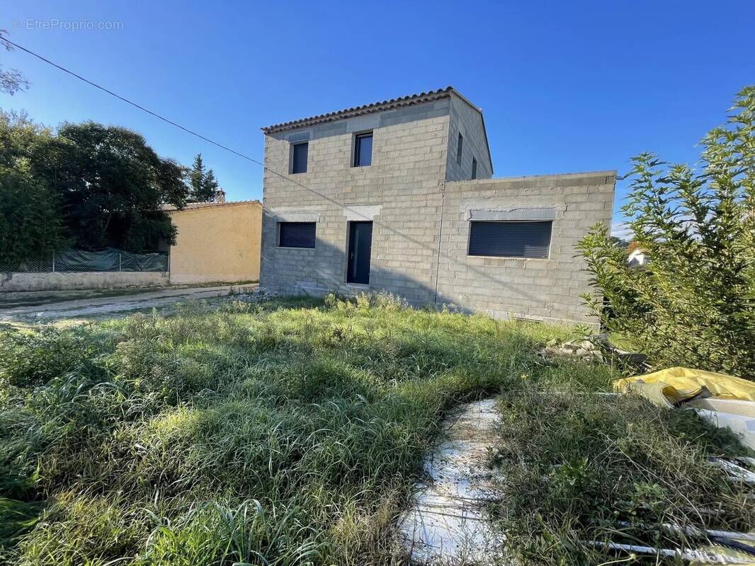 Maison à JONQUERETTES