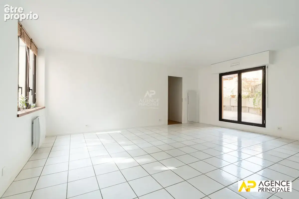 Appartement  4 pièce(s) - Ascenseur - terrasse - grand séjour - 78m² - photo 7