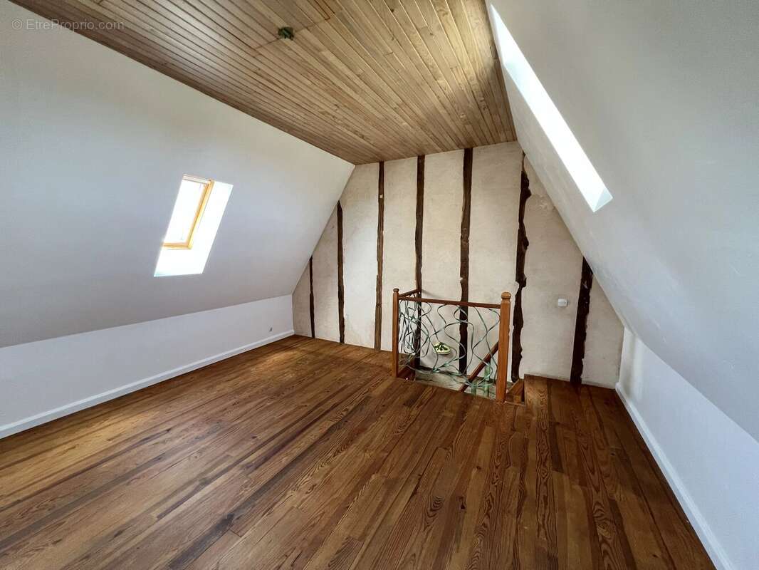 Maison à LACAPELLE-MARIVAL