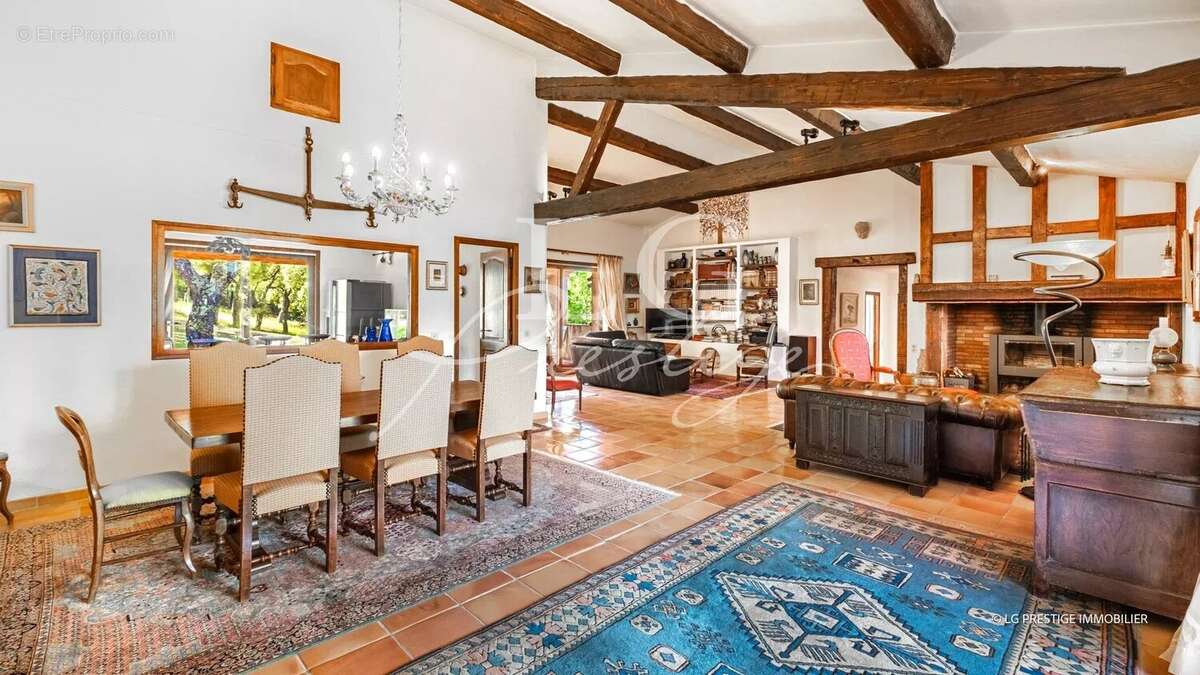 Maison à FREJUS