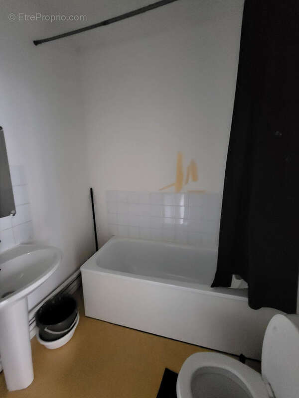 Appartement 93 m² à Saint-Etienne  - photo 9