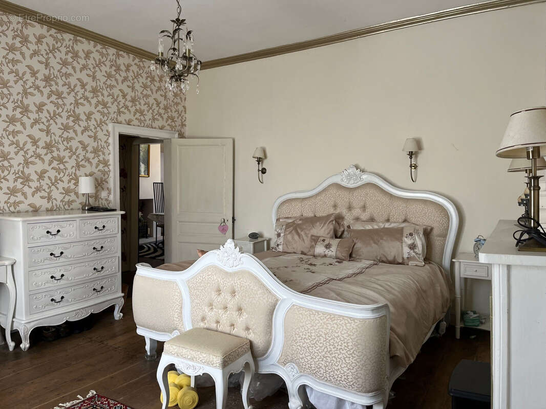 Maison à COUSSAC-BONNEVAL