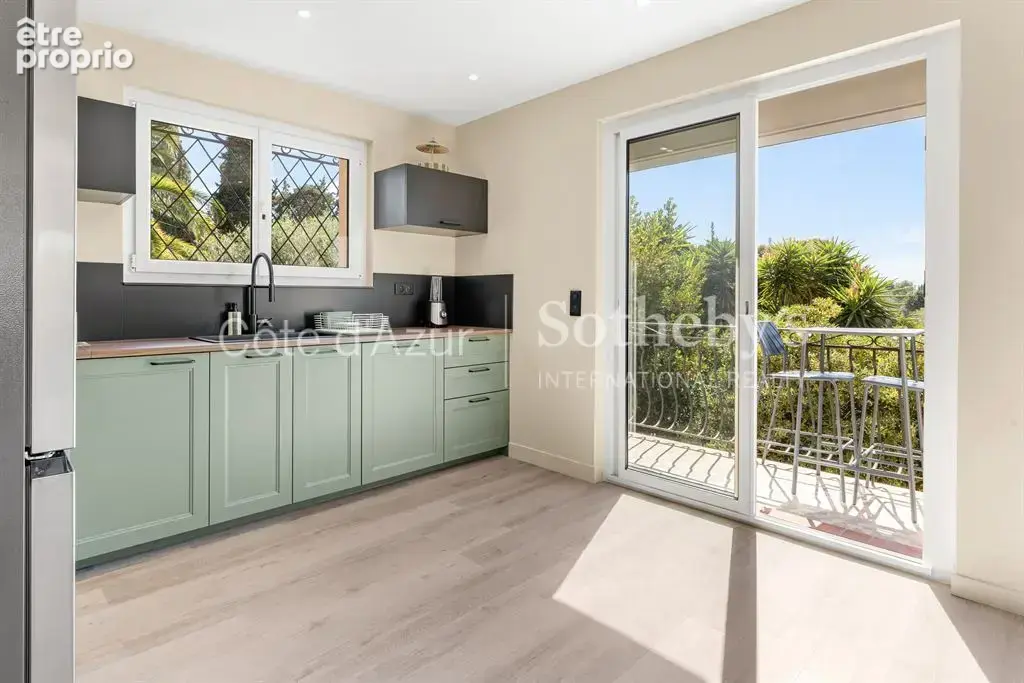 Mougins, appartement duplex rénové avec jardin privatif et garage - photo 7