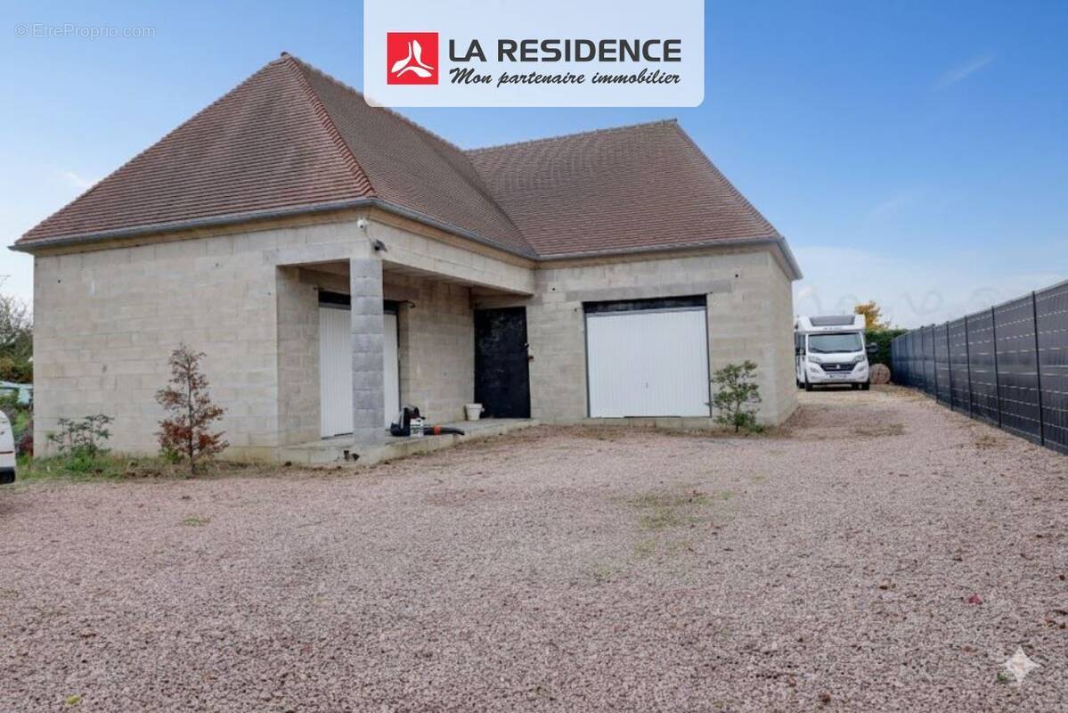 Maison à BONNIERES-SUR-SEINE