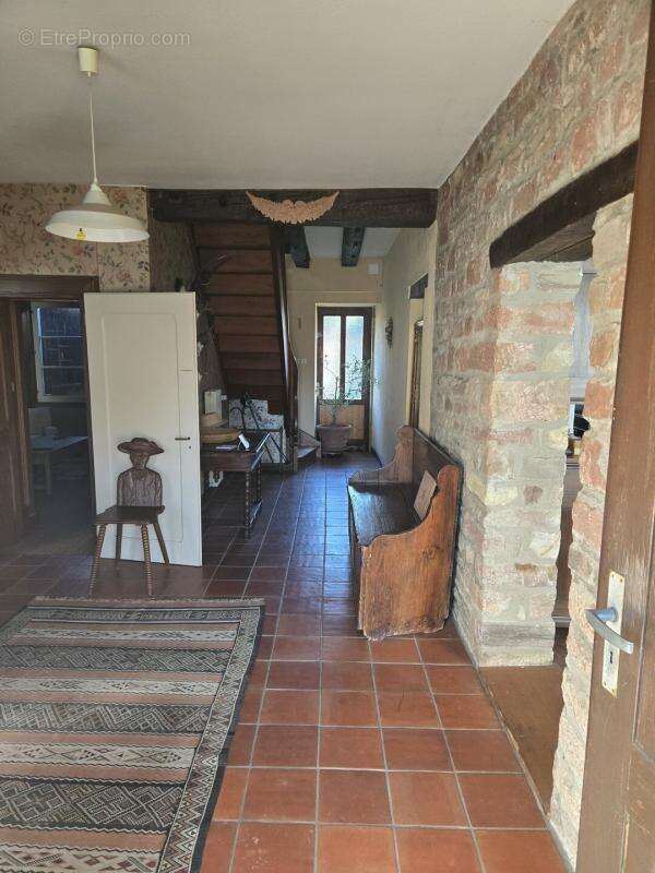 Maison de caractère de 181,50 m² sur un terrain de 1703 m² - photo 10