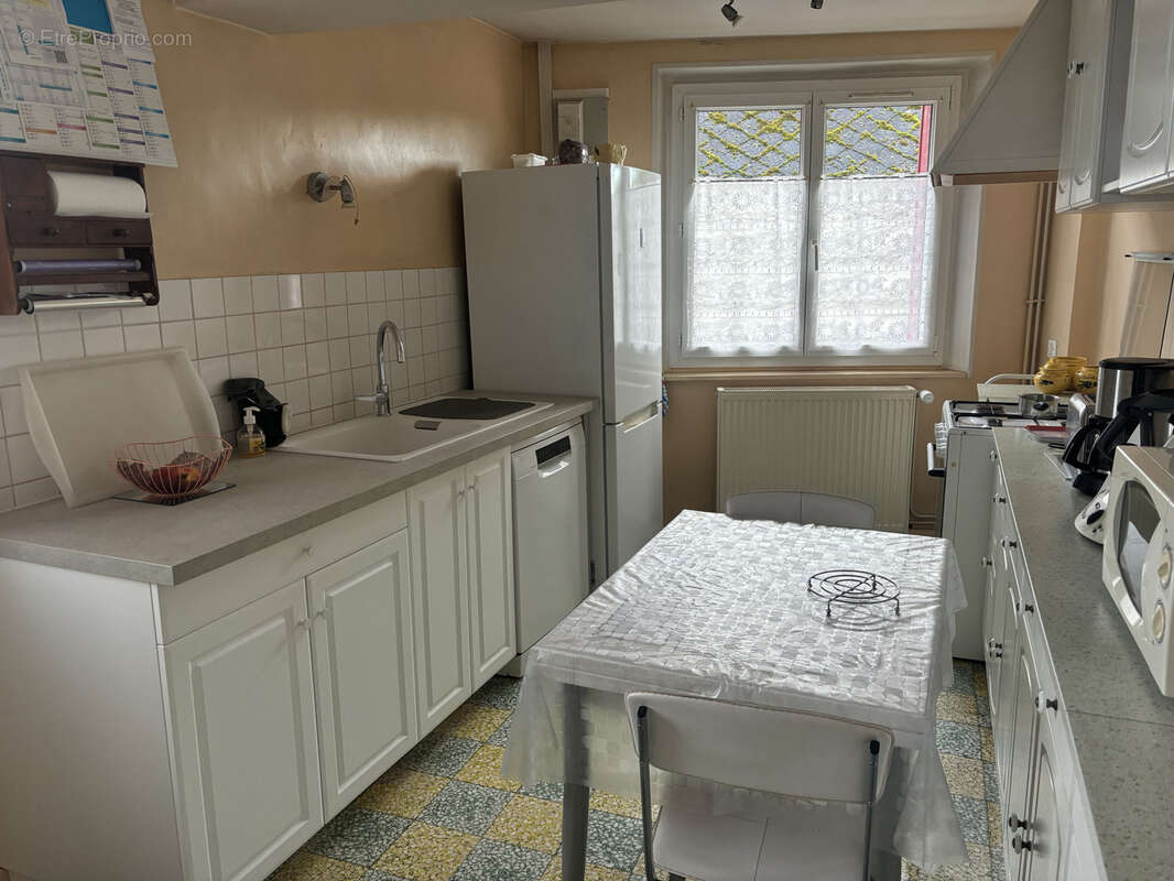 Maison à TREMBLAY-LES-VILLAGES