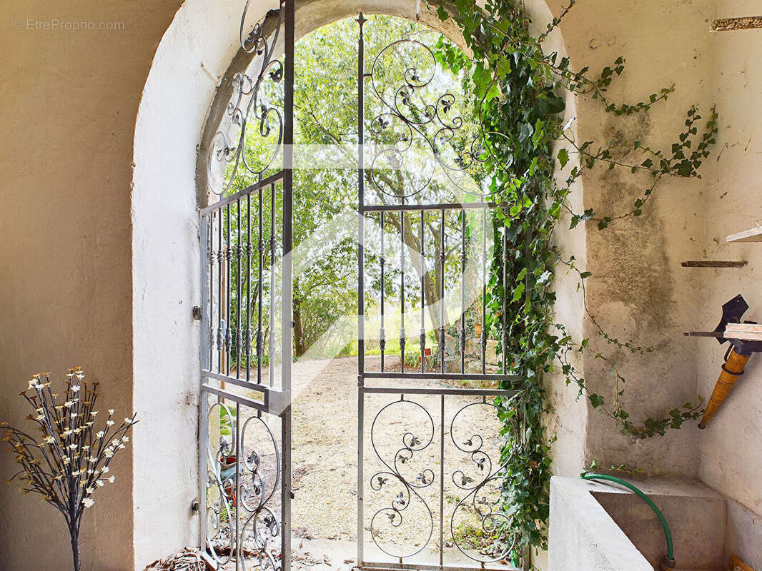 Maison à VILLENEUVE-DE-BERG