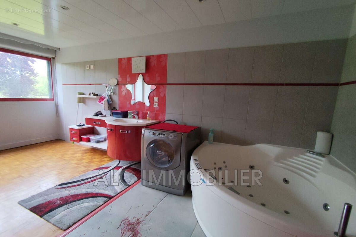 Appartement 98 m² à Alencon  - photo 3