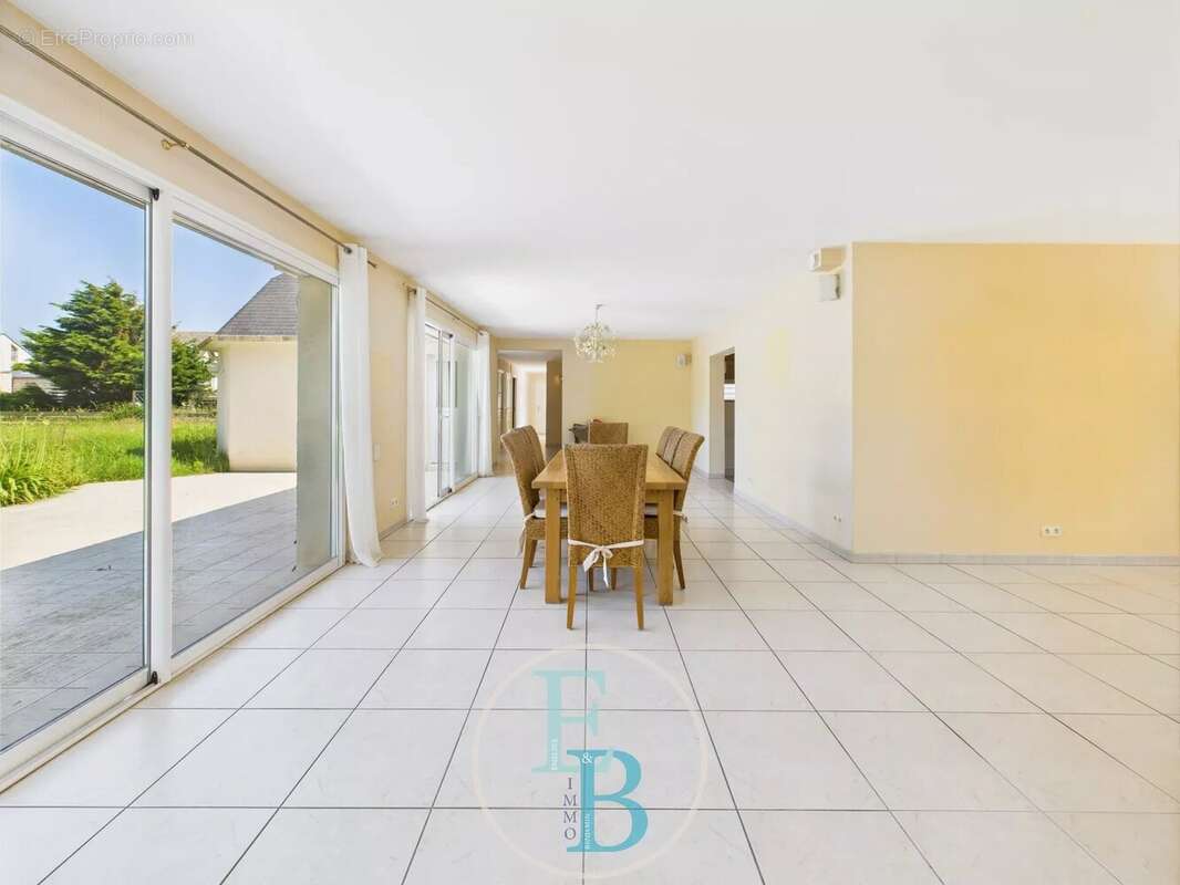 Maison à COLLEVILLE-SUR-MER