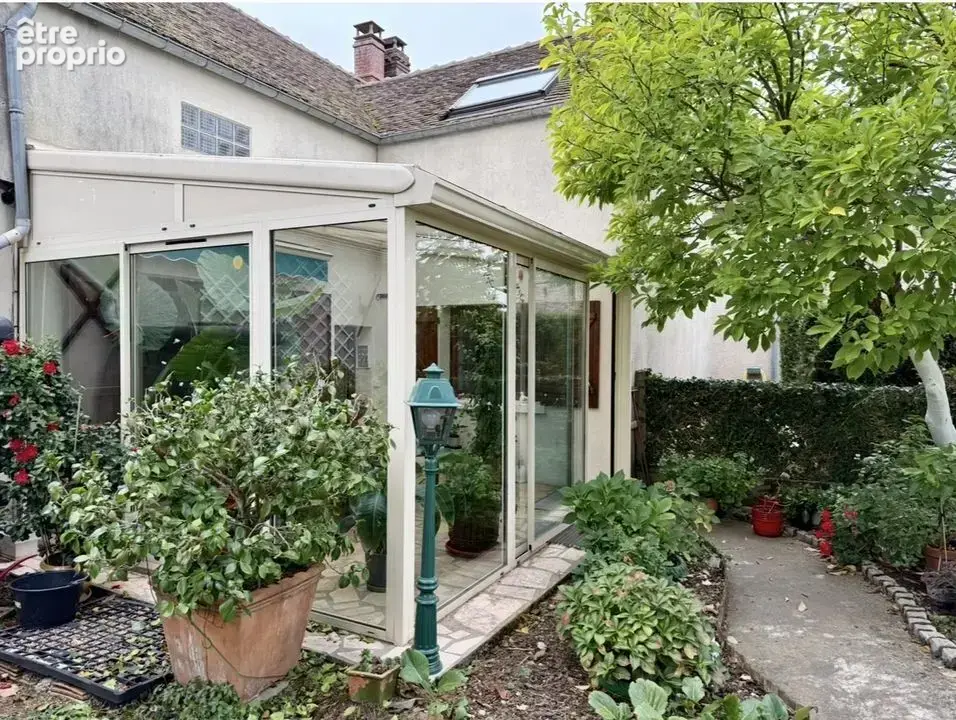 Maison impeccable avec jardin soigné, 3 chambres et garage à - photo 2