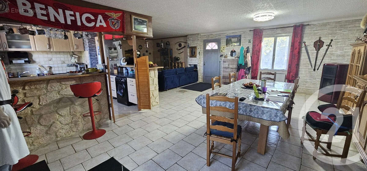 Maison à TRIZAY-LES-BONNEVAL