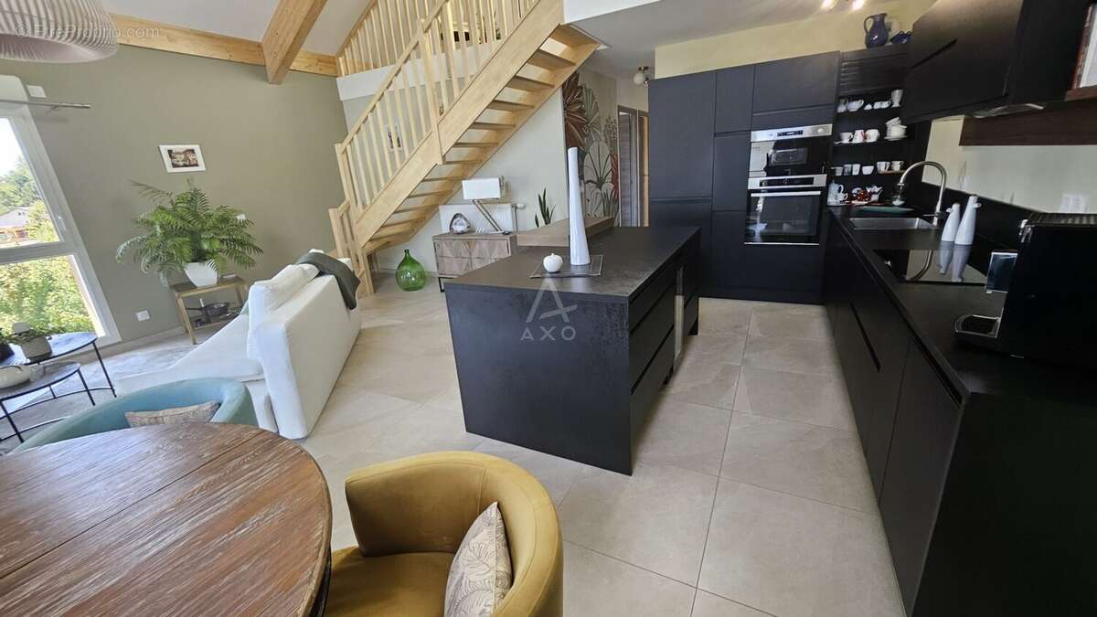 Appartement à GILLY-SUR-ISERE