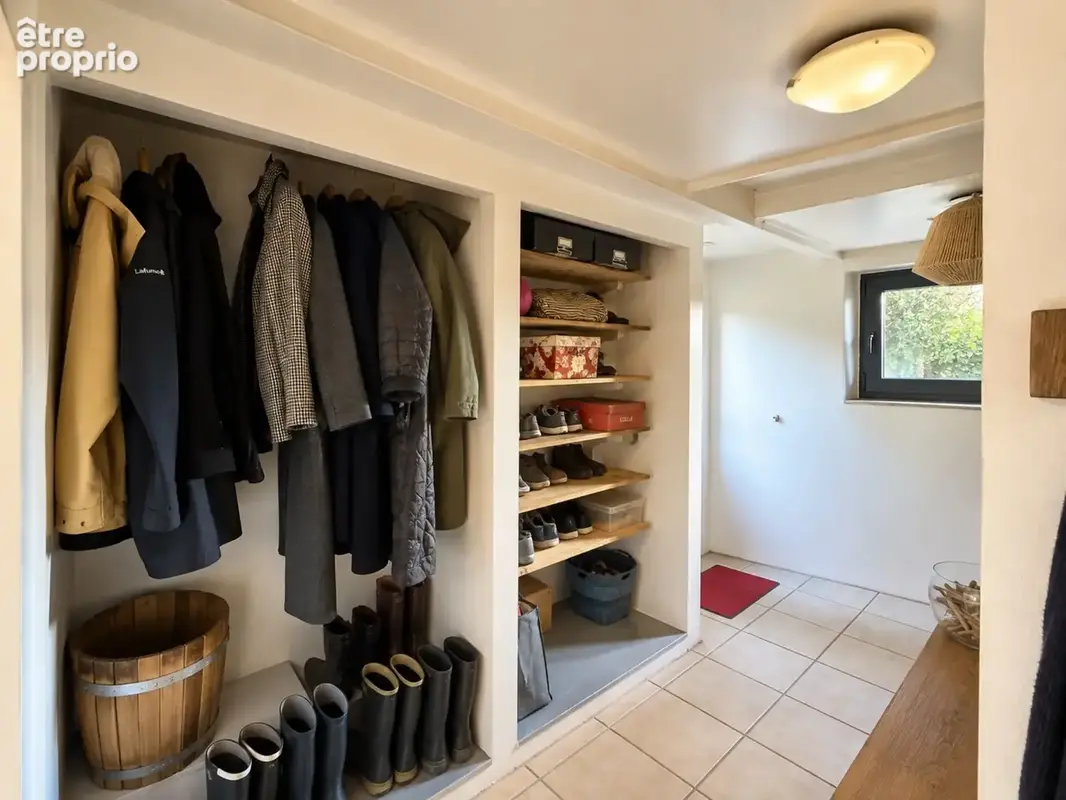 Maison familiale en pierres de caractère – 205 m² – 4 chambres – Jardin de 1 000 m² – Bréhan - photo 4