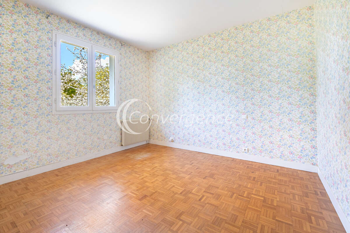 Maison à LA CROISILLE-SUR-BRIANCE