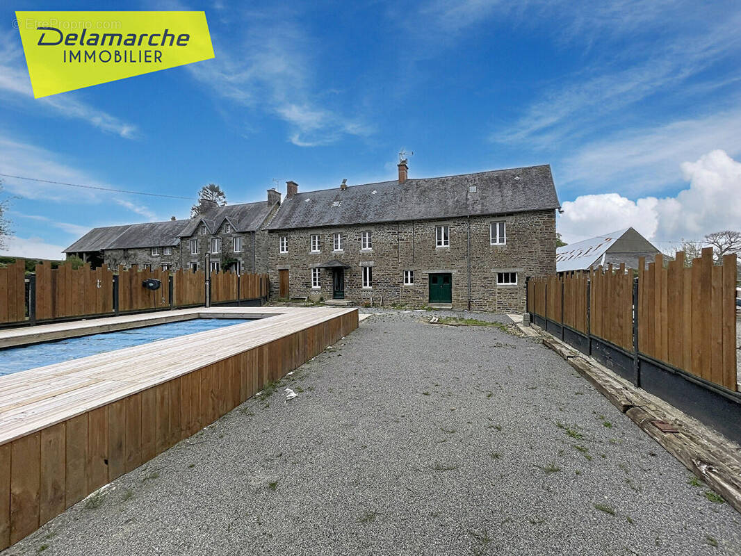 Maison à SAINT-SAUVEUR-LA-POMMERAYE