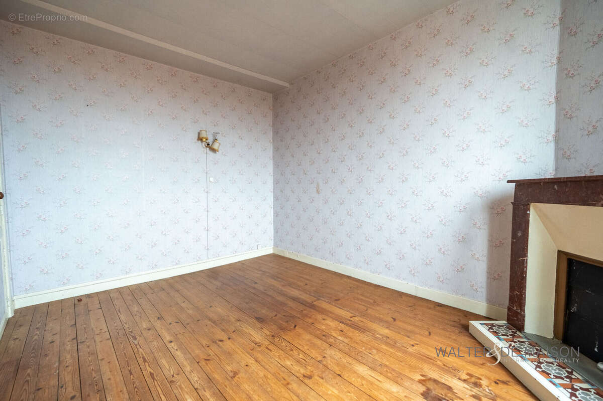 Maison à SAINT-ANGEAU