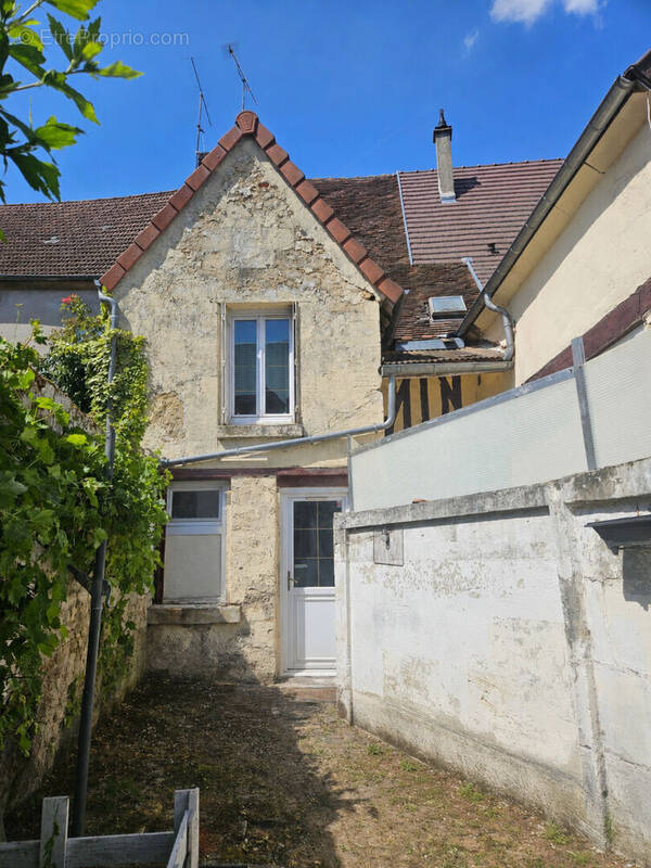 Maison à MOUY