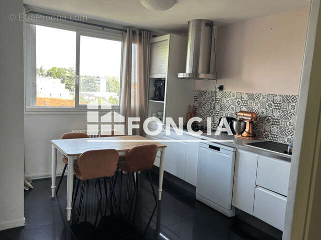 Appartement à SAINT-ETIENNE