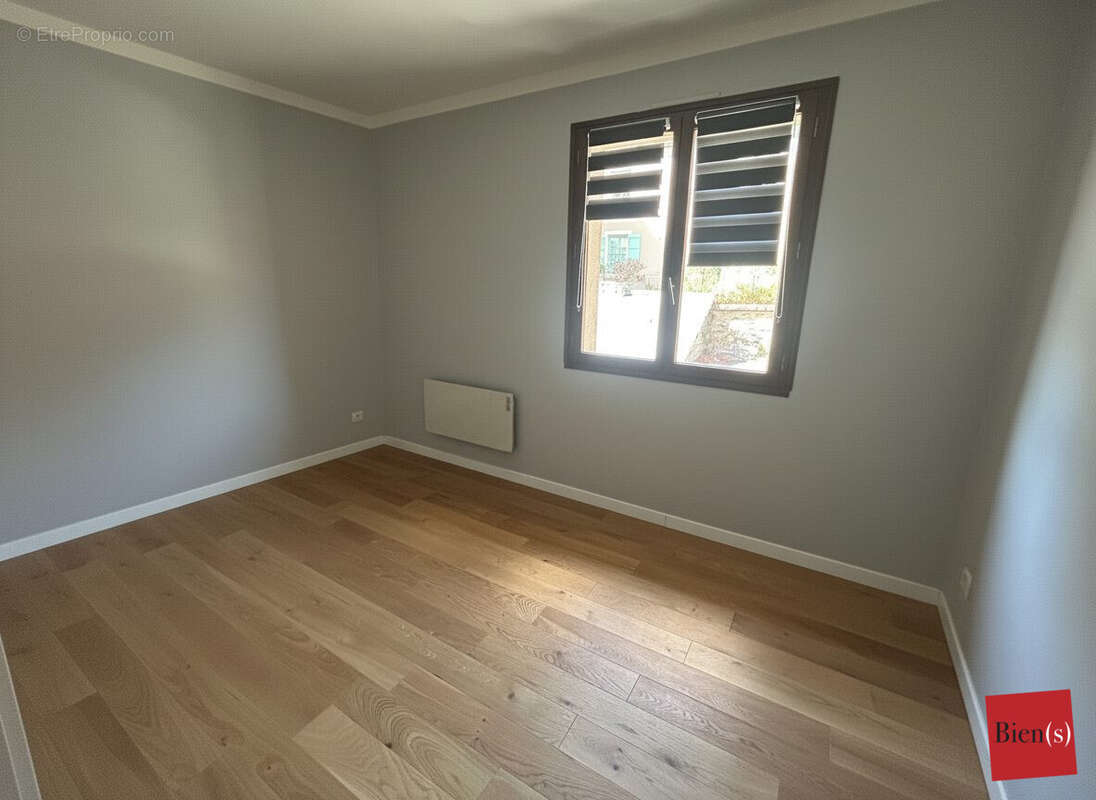 Maison 120 m² à Parne-Sur-Roc  - photo 8