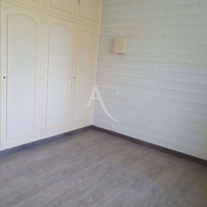 Maison à VOUZON